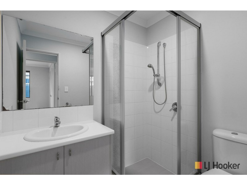 7 Fallon Place, Seville Grove WA 6112