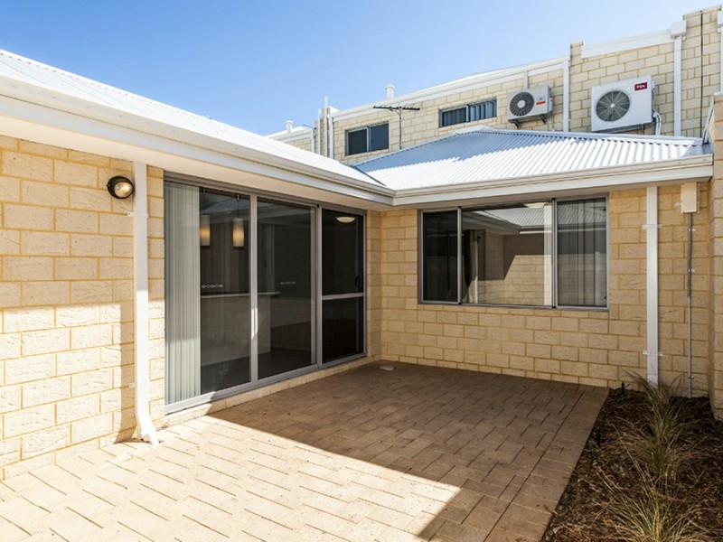 13 Chesapeake Way, Currambine WA 6028
