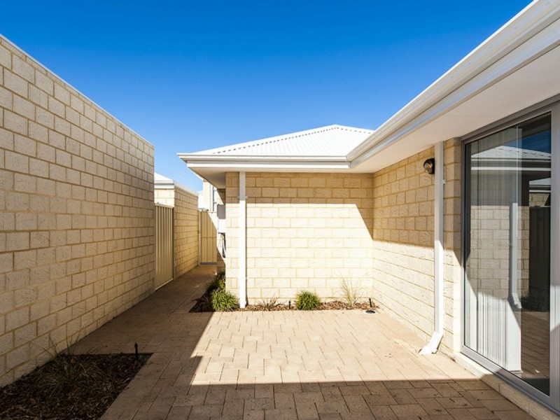 13 Chesapeake Way, Currambine WA 6028