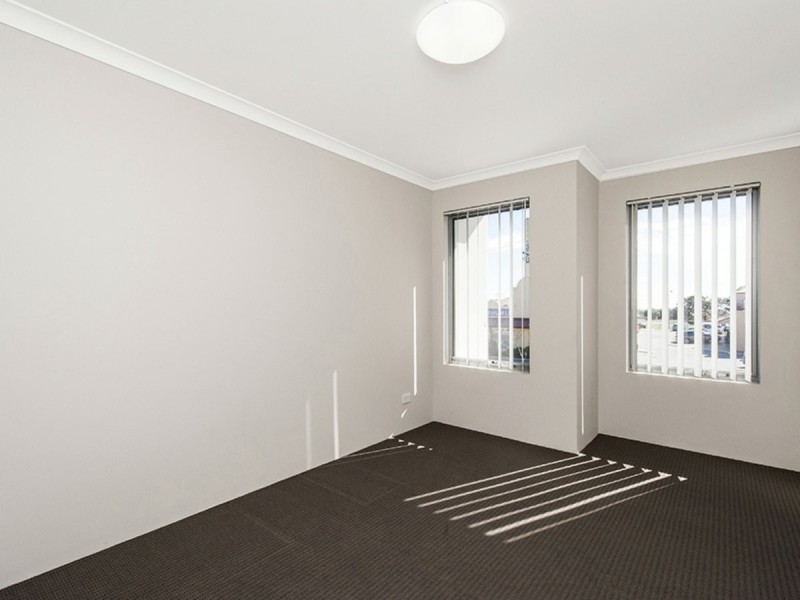 13 Chesapeake Way, Currambine WA 6028
