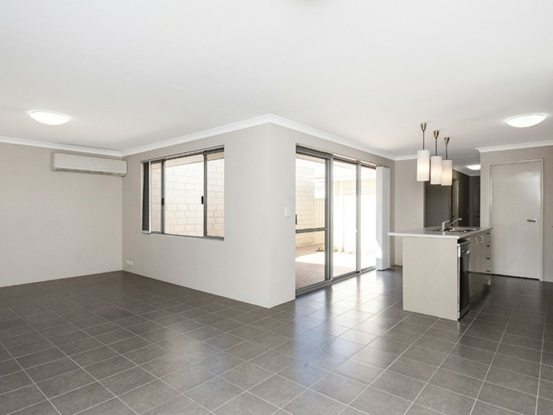 13 Chesapeake Way, Currambine WA 6028