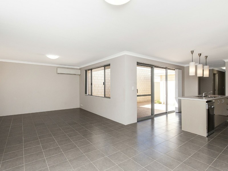 13 Chesapeake Way, Currambine WA 6028