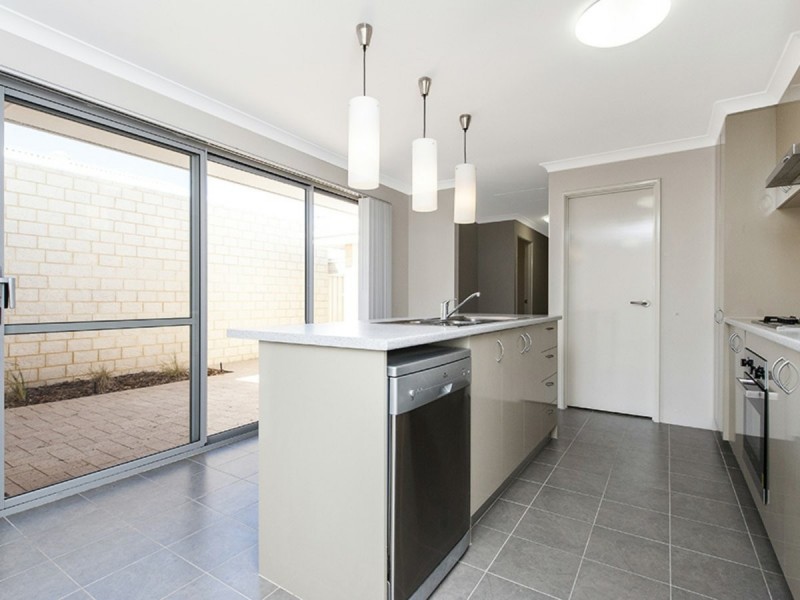13 Chesapeake Way, Currambine WA 6028