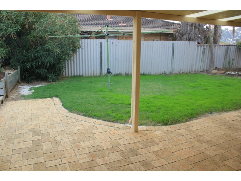 15 Larkspur Cross, Yangebup WA 6164
