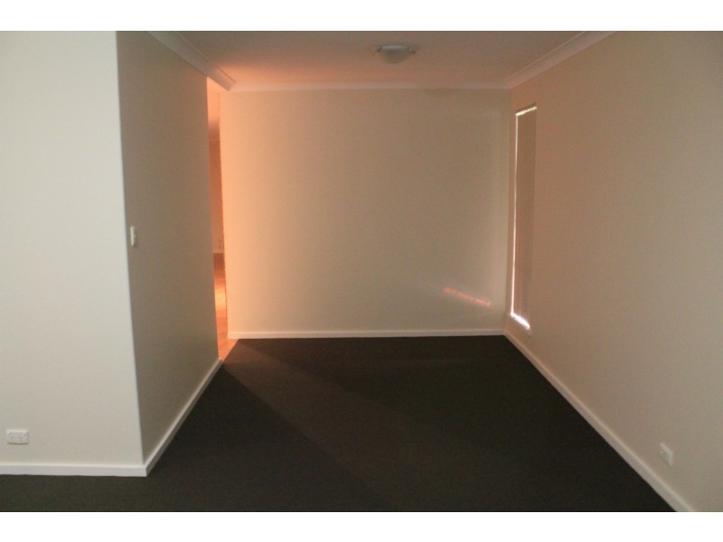 15 Larkspur Cross, Yangebup WA 6164