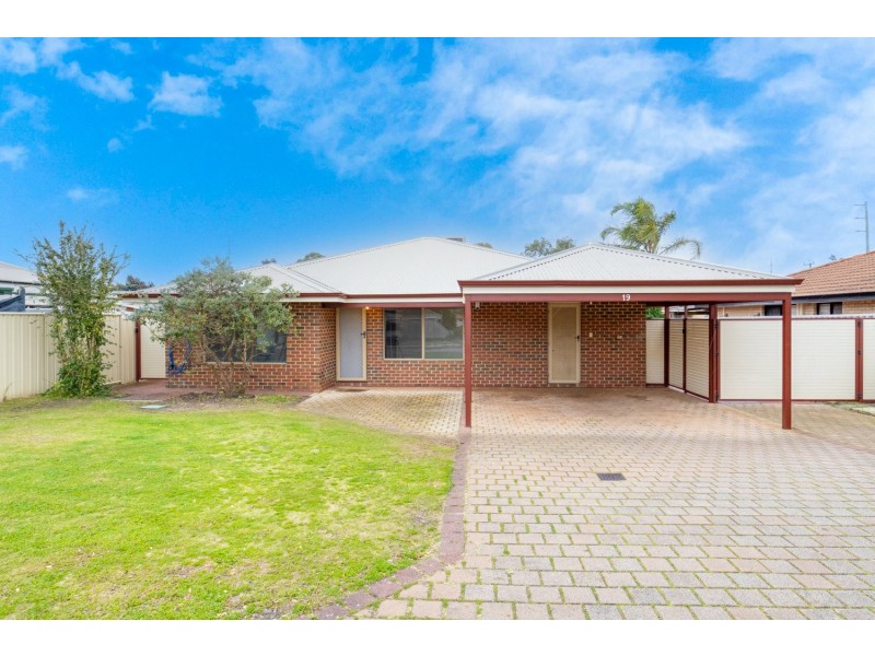 19 Lydiard Retreat, Canning Vale WA 6155
