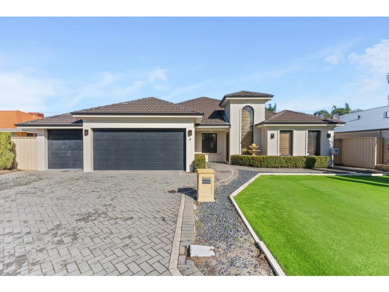 18 Hockley Loop, Canning Vale WA 6155