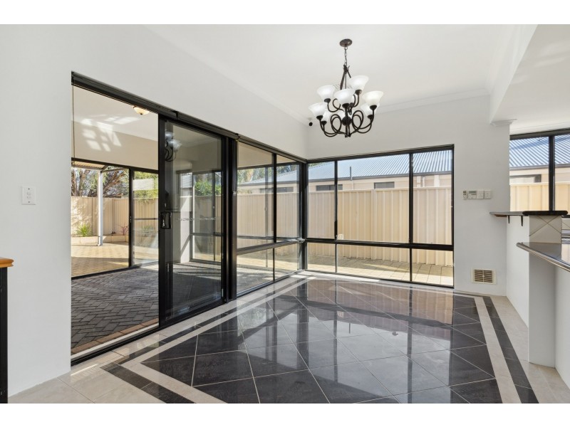 18 Hockley Loop, Canning Vale WA 6155