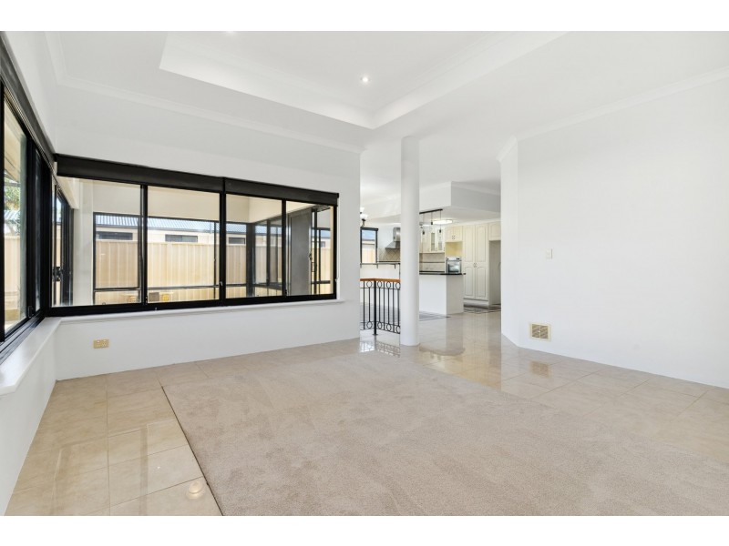 18 Hockley Loop, Canning Vale WA 6155