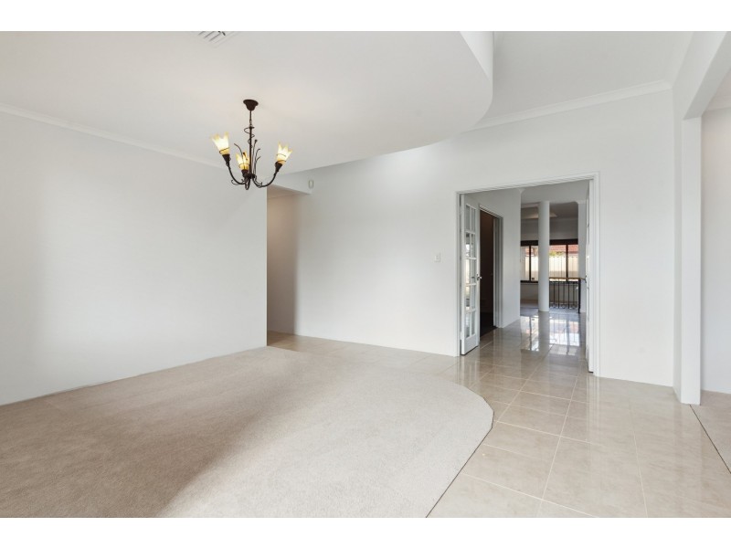 18 Hockley Loop, Canning Vale WA 6155