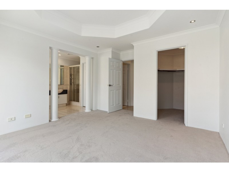 18 Hockley Loop, Canning Vale WA 6155