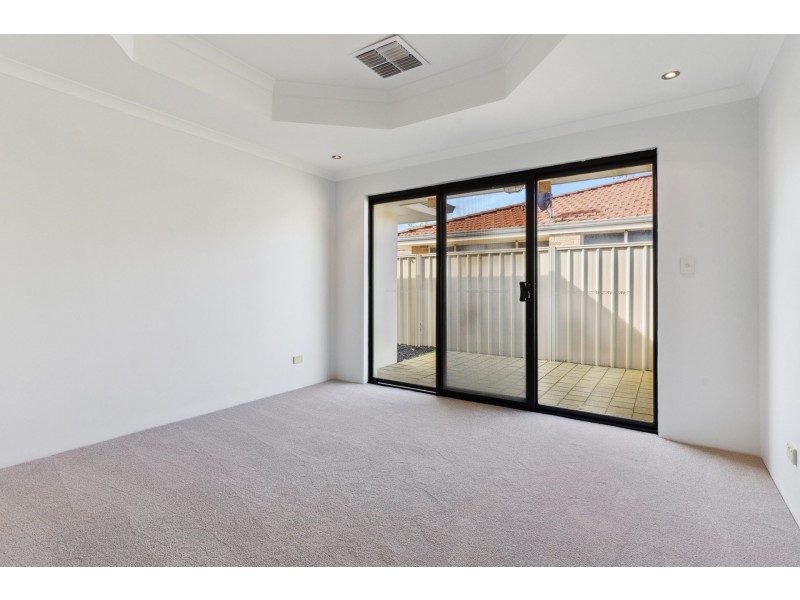 18 Hockley Loop, Canning Vale WA 6155