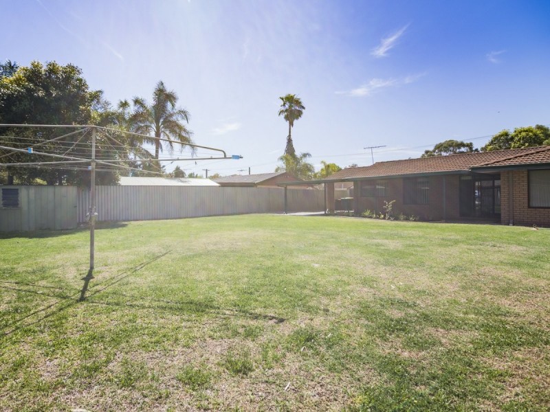 17 Plumridge Way, South Lake WA 6164