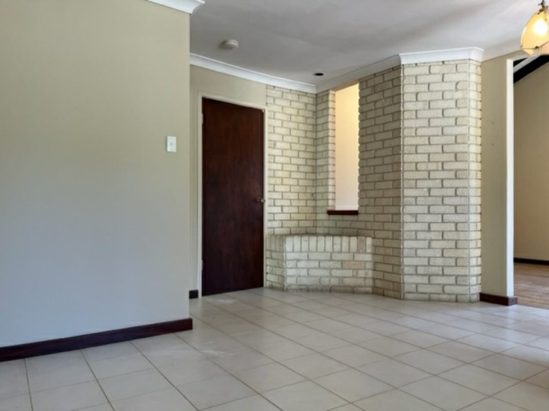 8 Doric Street, Shelley WA 6148