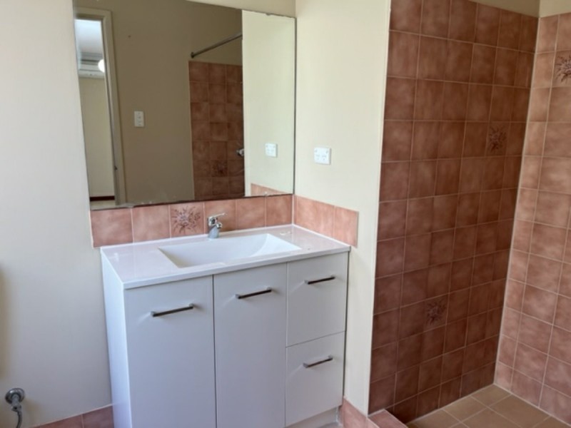 8 Doric Street, Shelley WA 6148