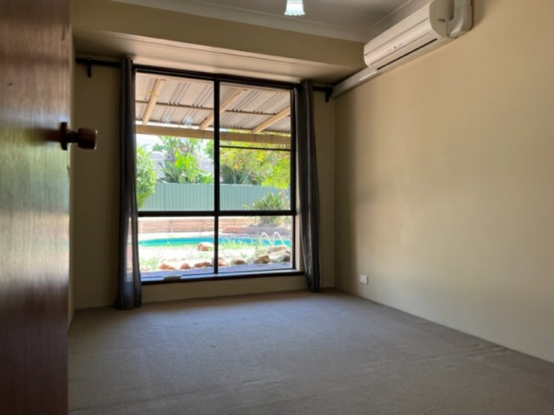 8 Doric Street, Shelley WA 6148