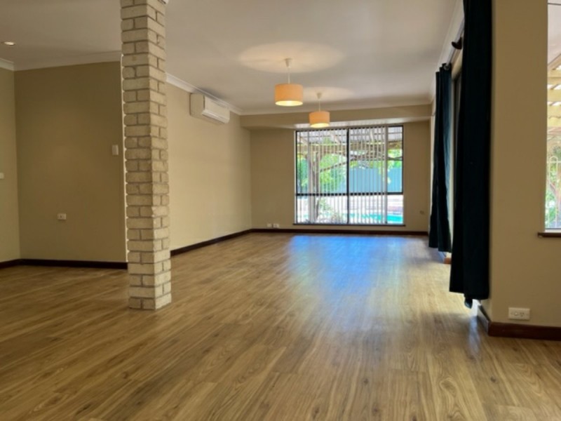 8 Doric Street, Shelley WA 6148