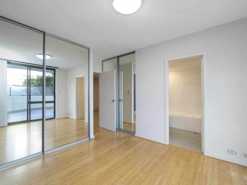 Apartment 1/18 Tanunda Drive, Rivervale WA 6103