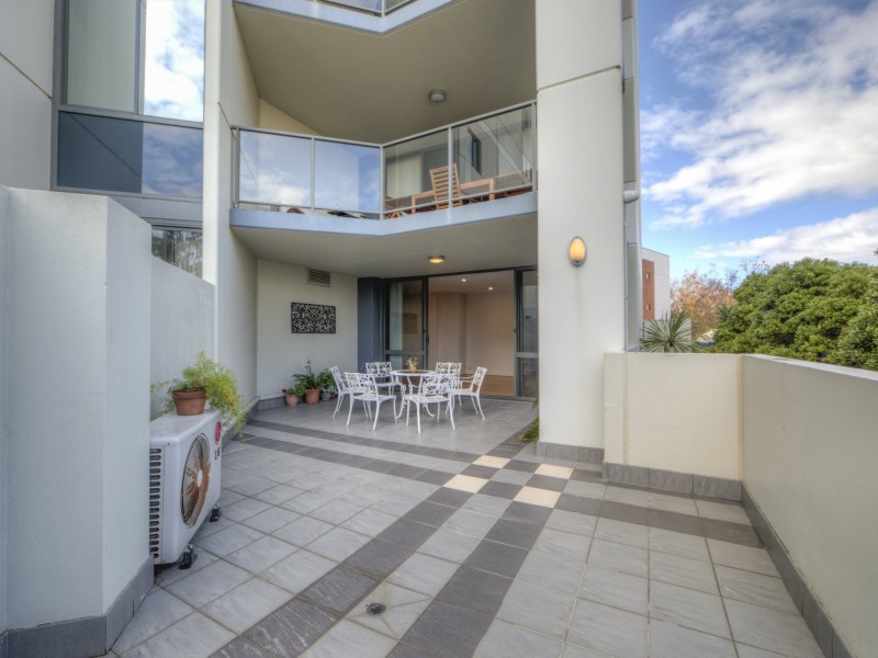 Apartment 1/18 Tanunda Drive, Rivervale WA 6103