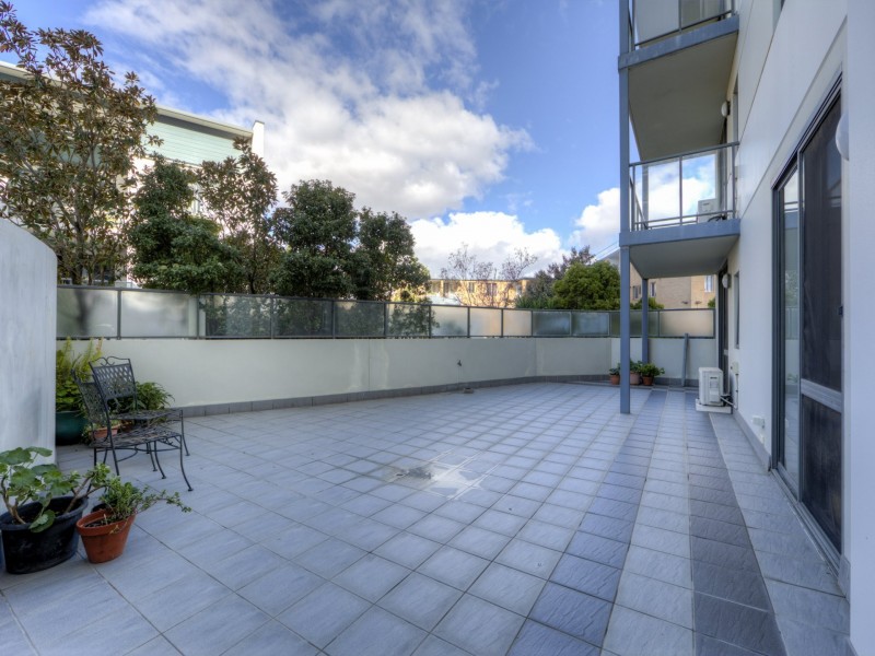 Apartment 1/18 Tanunda Drive, Rivervale WA 6103