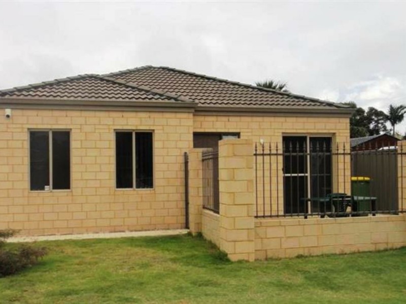 6B Messenger Street, Kelmscott WA 6111