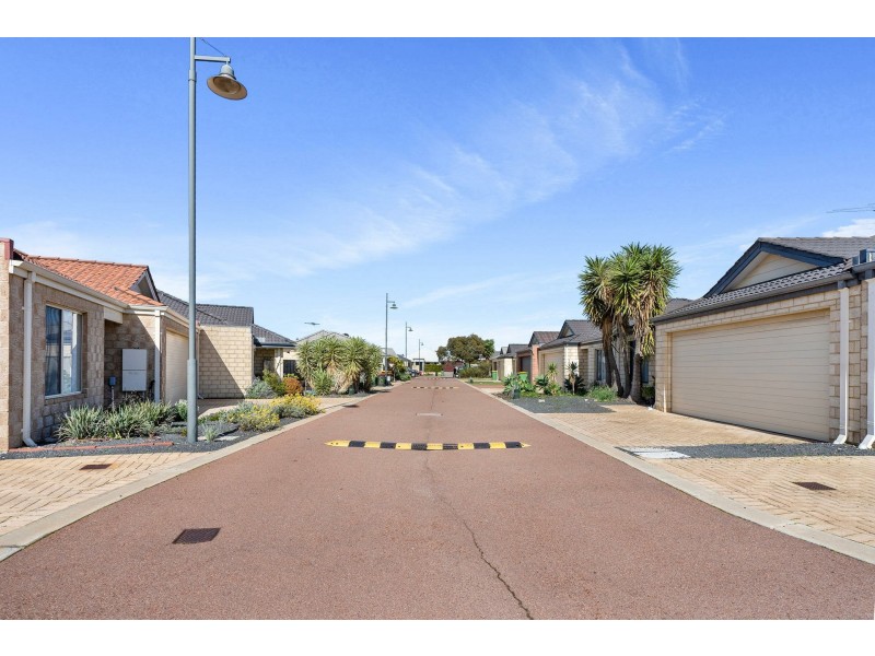 Unit 16/1 Cottonwood Drive, Baldivis WA 6171