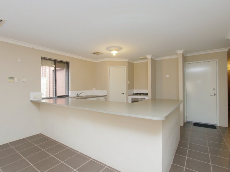 1/1 Peaceful Bay Prominade, Secret Harbour WA 6173