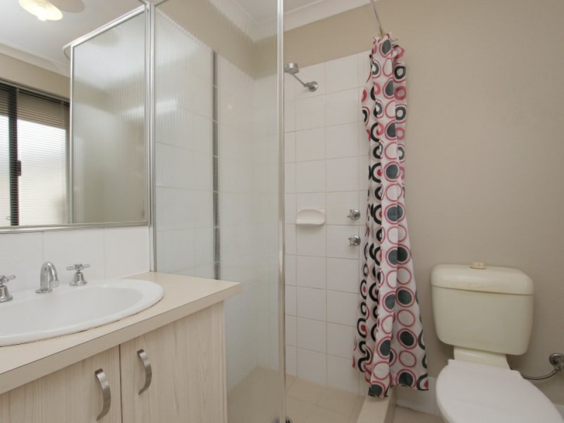 1/1 Peaceful Bay Prominade, Secret Harbour WA 6173