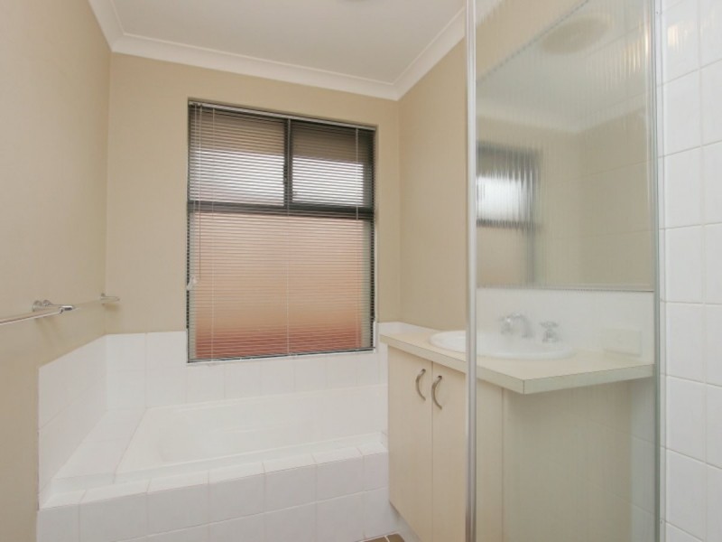 1/1 Peaceful Bay Prominade, Secret Harbour WA 6173