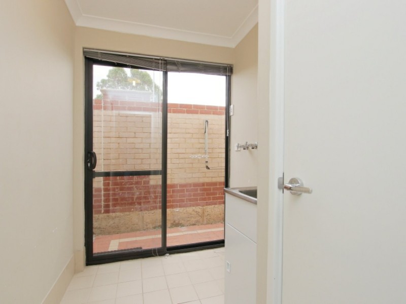 1/1 Peaceful Bay Prominade, Secret Harbour WA 6173