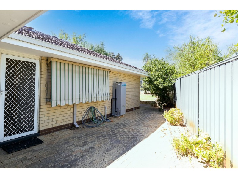 29 Roebuck Drive, Salter Point WA 6152
