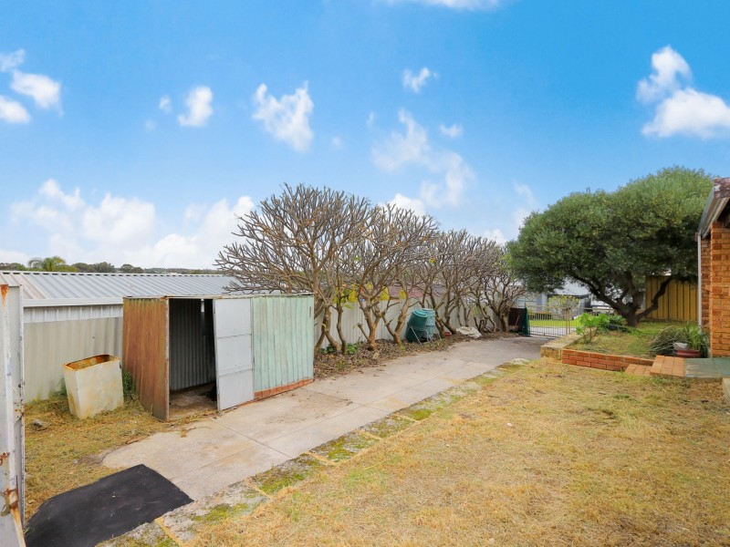 4 Chaucer Close, Spearwood WA 6163