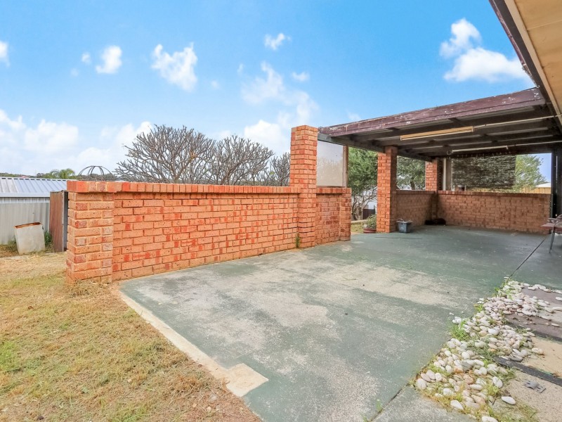 4 Chaucer Close, Spearwood WA 6163