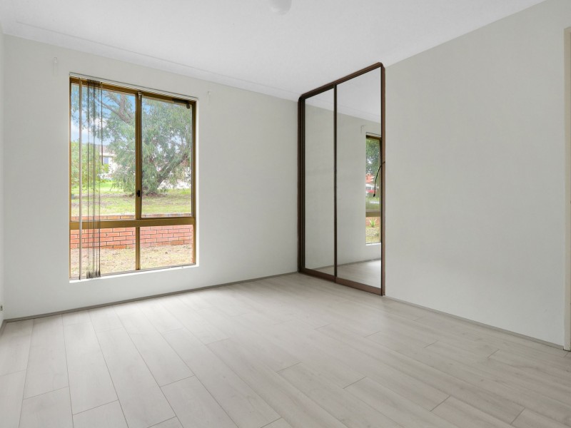4 Chaucer Close, Spearwood WA 6163