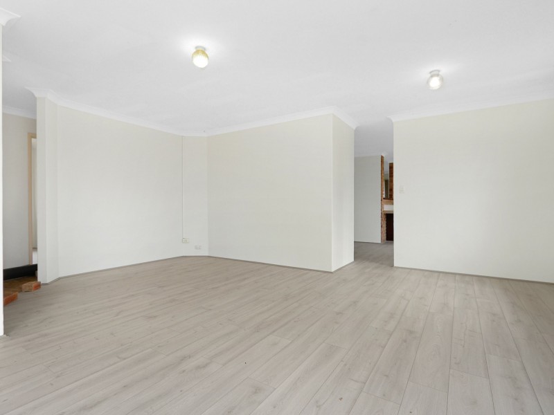 4 Chaucer Close, Spearwood WA 6163