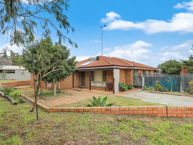 4 Chaucer Close, Spearwood WA 6163