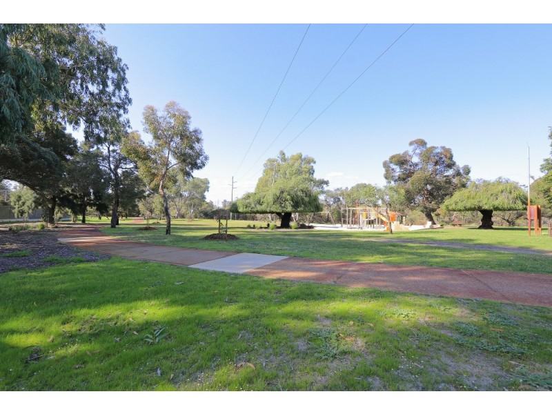 30A Bridgeway Ave, Ferndale WA 6148