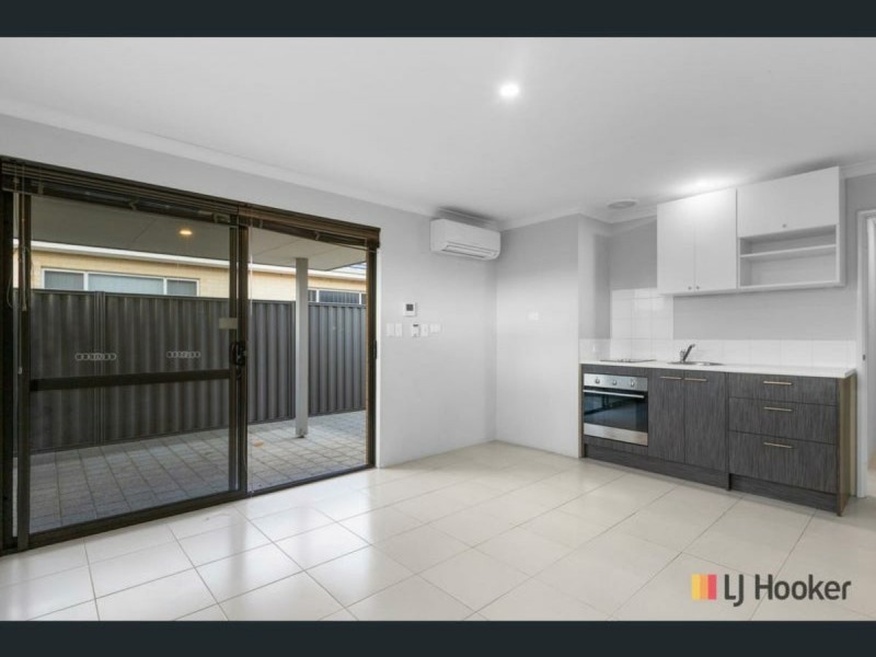 7b Fallon Place, Seville Grove WA 6112