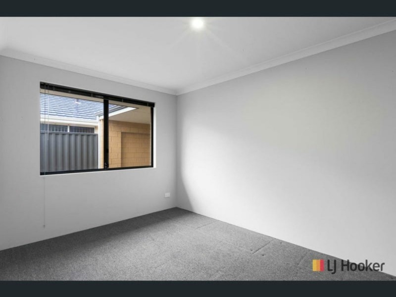 7b Fallon Place, Seville Grove WA 6112