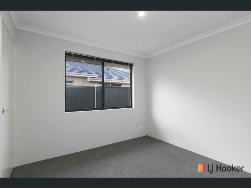 7b Fallon Place, Seville Grove WA 6112
