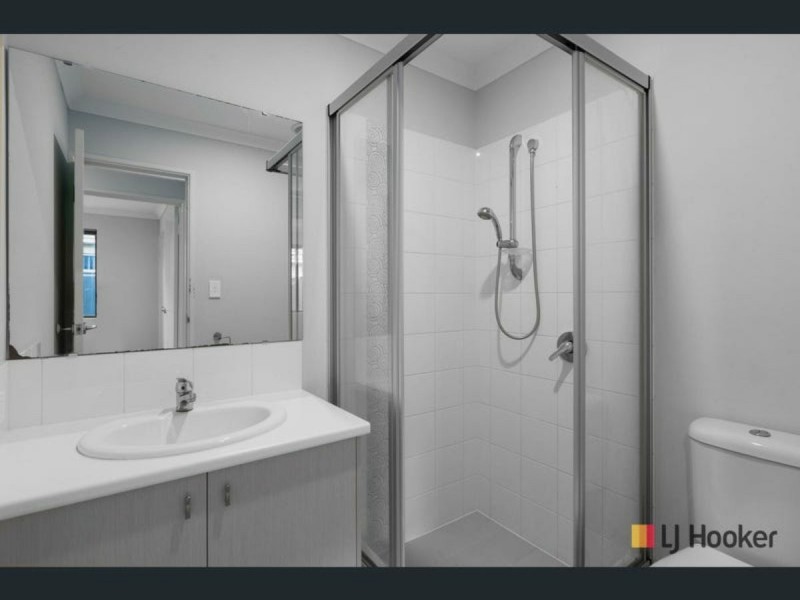 7b Fallon Place, Seville Grove WA 6112