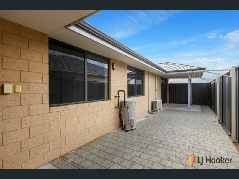 7b Fallon Place, Seville Grove WA 6112