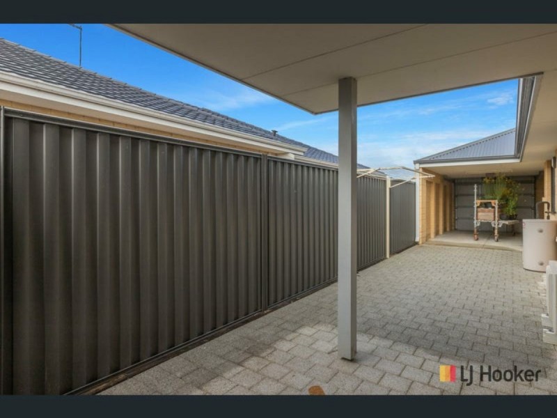 7b Fallon Place, Seville Grove WA 6112