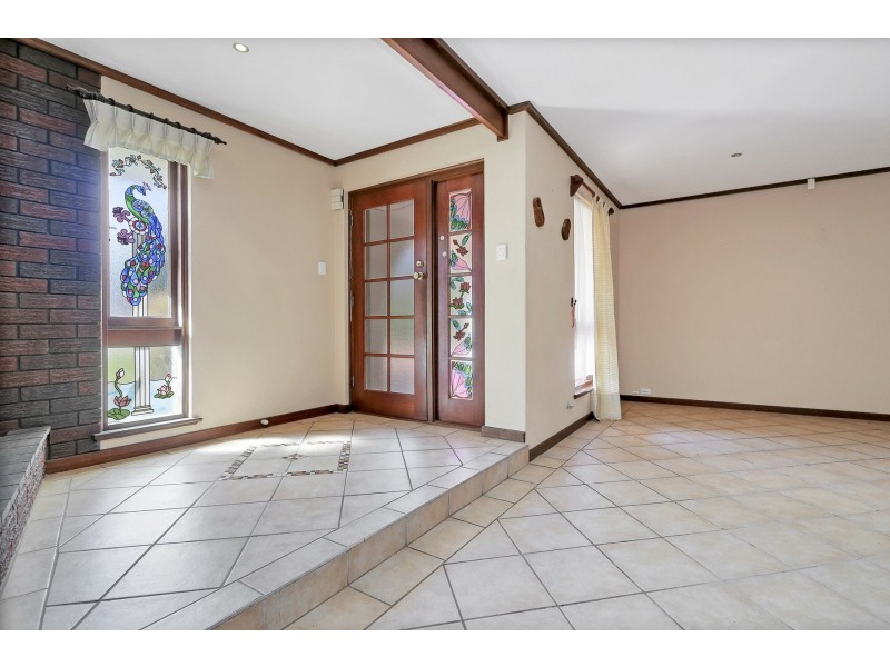 6 Rosalind Court, Rossmoyne WA 6148