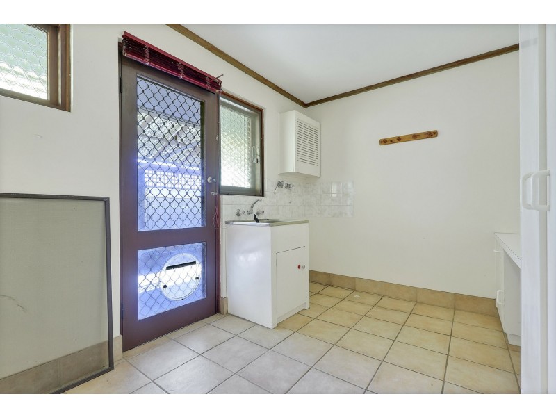 6 Rosalind Court, Rossmoyne WA 6148