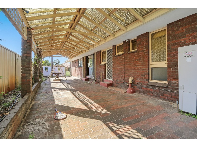 6 Rosalind Court, Rossmoyne WA 6148