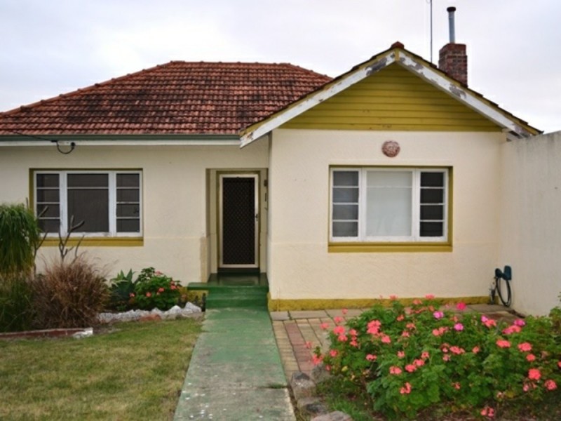 5 Kemmish Crescent, Melville WA 6156