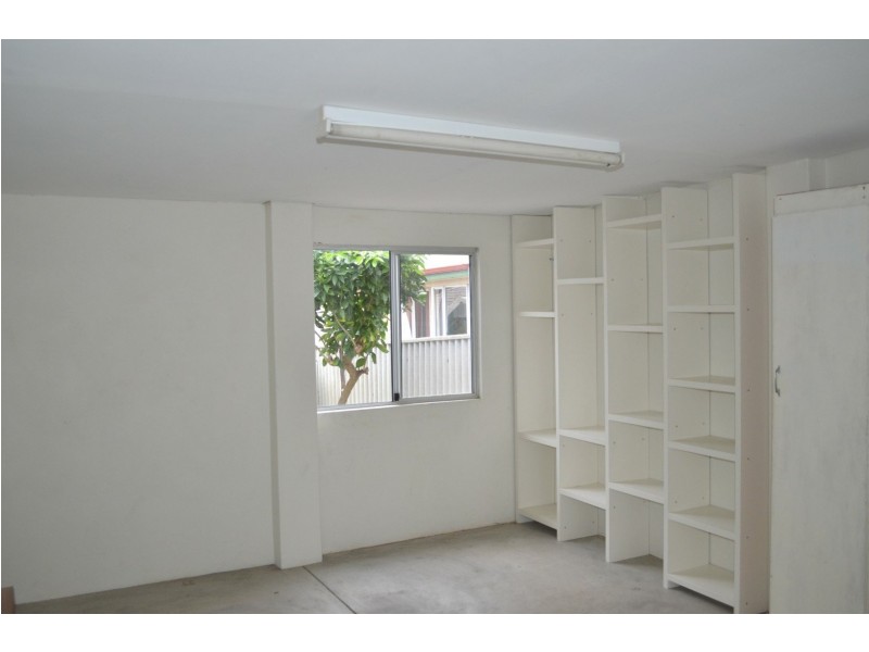 5 Kemmish Crescent, Melville WA 6156