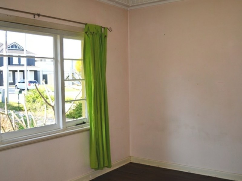 5 Kemmish Crescent, Melville WA 6156