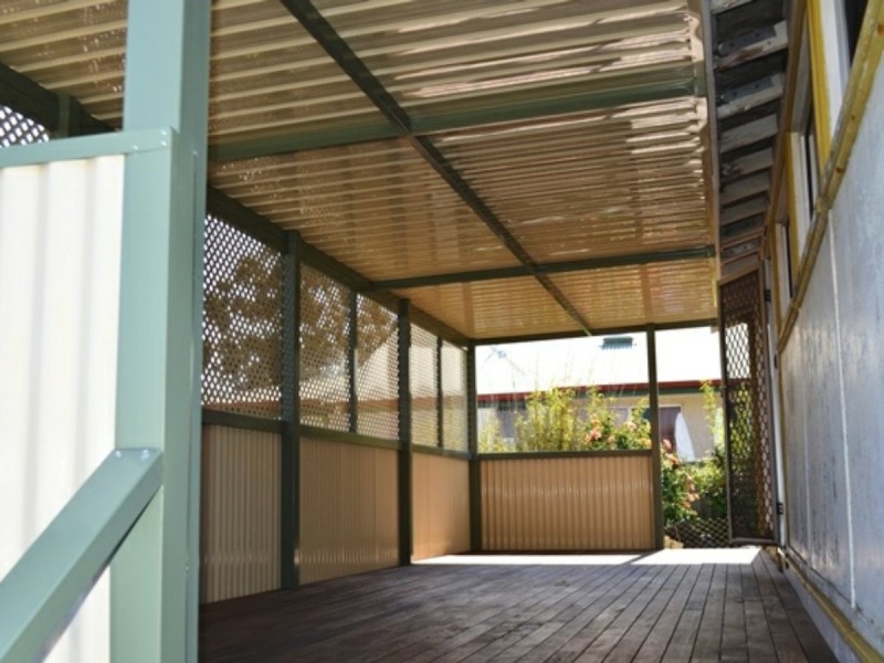 5 Kemmish Crescent, Melville WA 6156